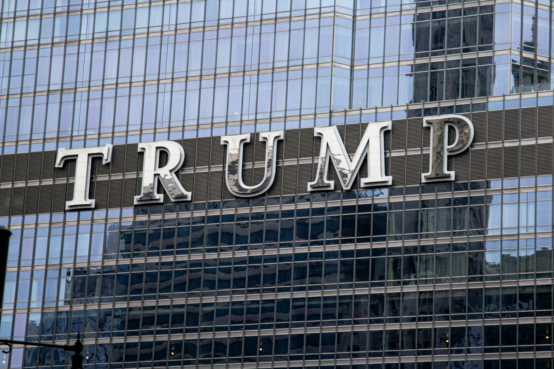 Mason Hassoun/Unsplash/Trump